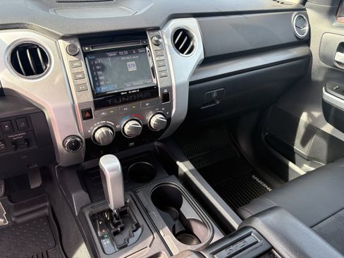 Used 2019 Toyota Tundra SR5 w/ SR5 Upgrade Package AWD/4WD image 9