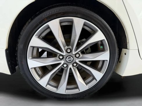 Used 2022 Nissan Maxima Platinum w/ Sport Mat Group image 38