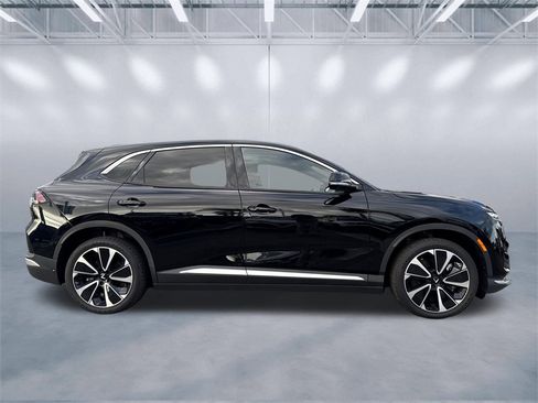 New 2025 VinFast VF 8 Plus image 3