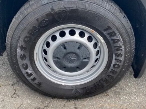 Used 2023 Mercedes-Benz Sprinter 2500 image 31