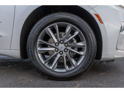 Used 2022 Buick Enclave Avenir w/ Avenir Technology Package image 9