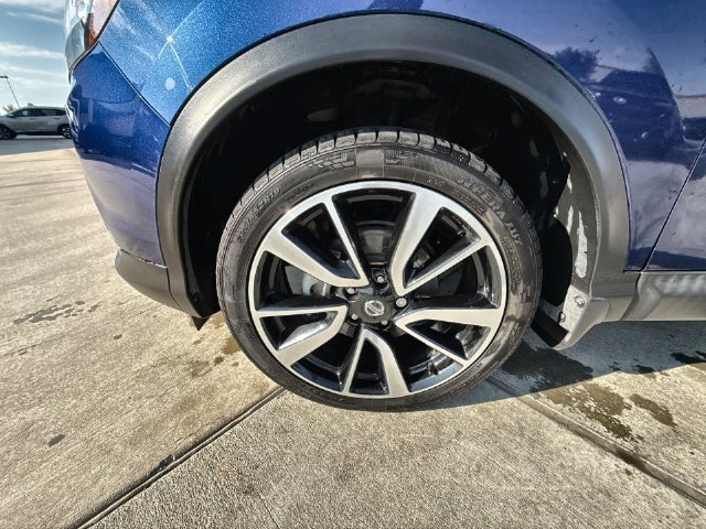 Used 2019 Nissan Rogue Sport SL w/ Premium Package FWD image 10