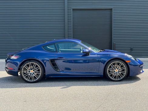 Certified 2024 Porsche 718 Cayman RWD image 24