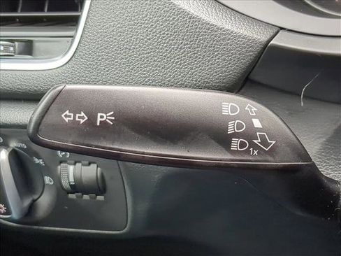 Used 2018 Audi Q3 2.0T Premium Plus image 16