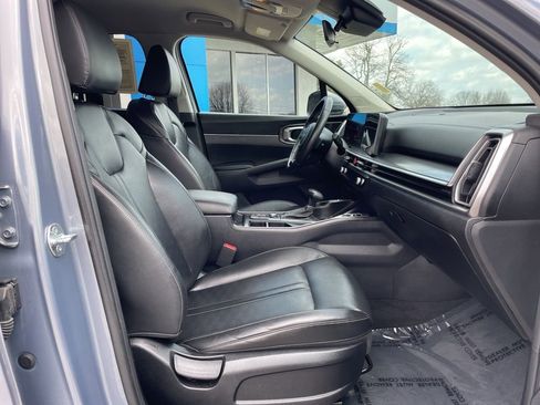 Used 2024 Kia Sorento S image 26