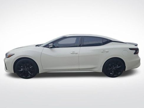 Used 2023 Nissan Maxima SR w/ Sport Mat Group image 9
