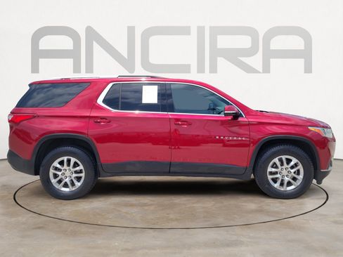 Used 2018 Chevrolet Traverse LT FWD image 12