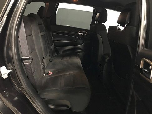 Used 2014 Jeep Grand Cherokee Laredo w/ 18" Wheel & 8.4" Radio Group image 17