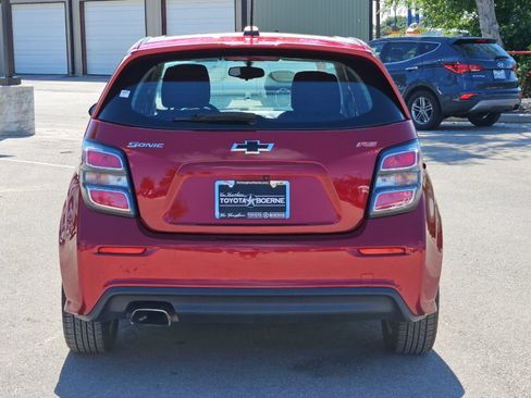 Used 2020 Chevrolet Sonic LT w/ Convenience Package FWD image 4
