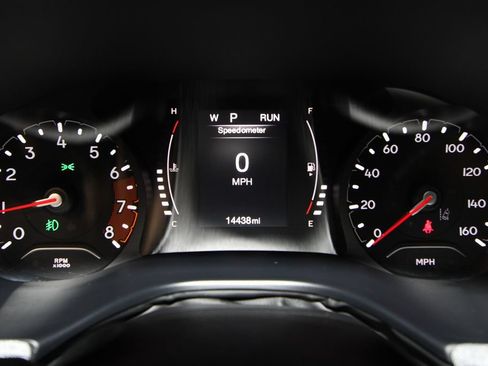 Used 2022 Jeep Compass Latitude FWD image 10