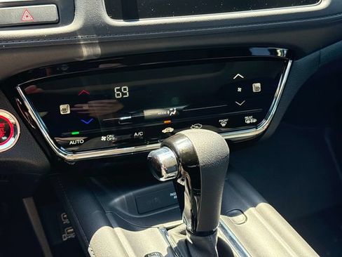 Used 2020 Honda HR-V EX image 18