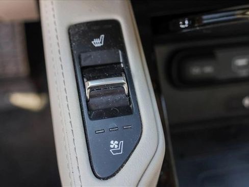 Used 2022 Kia Telluride SX w/ SX Prestige Package image 21