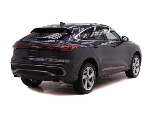 Certified 2025 Audi Q5 Premium Plus w/ Premium Plus AWD/4WD image 4