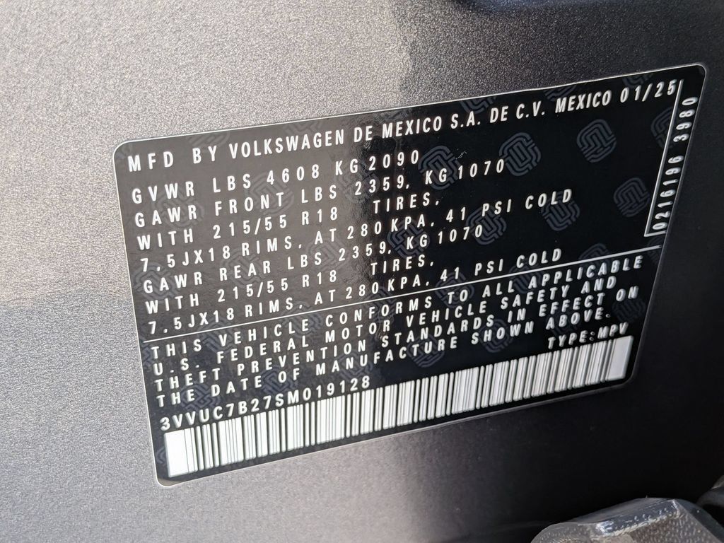 Used 2025 Volkswagen Taos SE AWD/4WD image 35