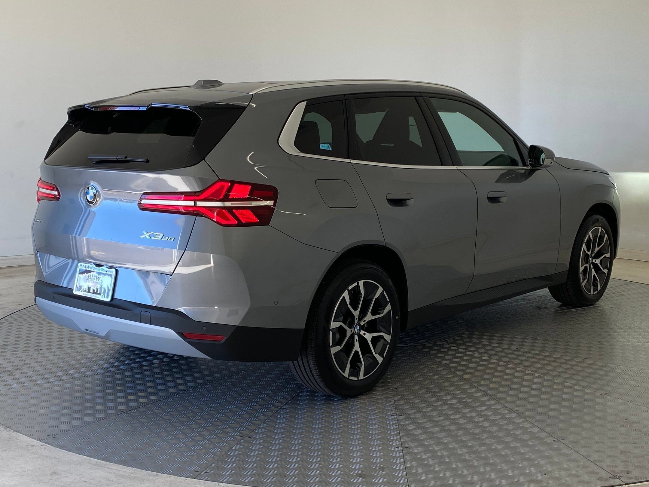 Used 2026 BMW X3 xDrive30i w/ Premium Package AWD/4WD image 8