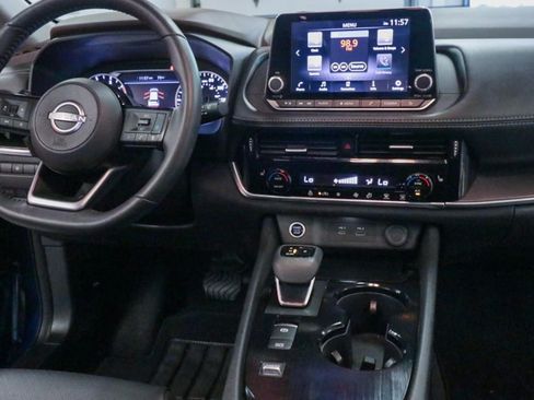 Used 2022 Nissan Rogue SV w/ SV Premium Package FWD image 28
