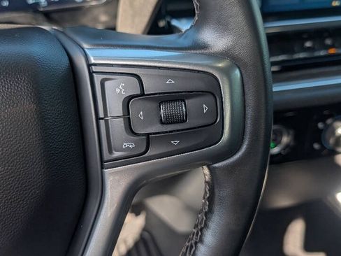 Used 2023 Chevrolet Silverado 1500 LT AWD/4WD image 14