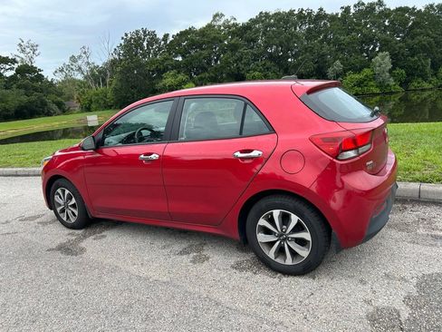 Used 2021 Kia Rio S w/ Option Group 015 FWD image 4