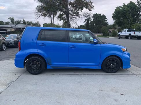 Used 2011 Scion xB image 7