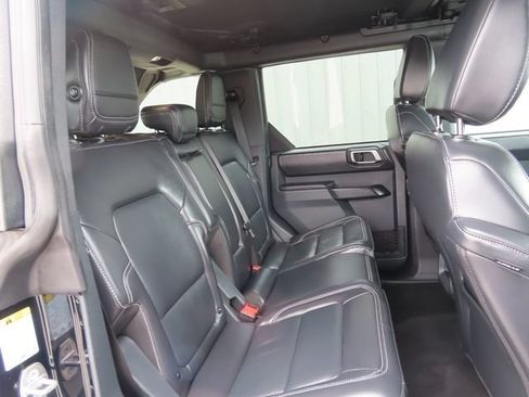 Used 2025 Ford Bronco Outer Banks AWD/4WD image 29