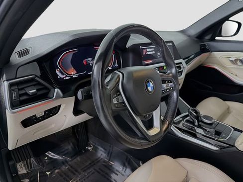 Used 2019 BMW 330i Sedan w/ Premium Package RWD image 9