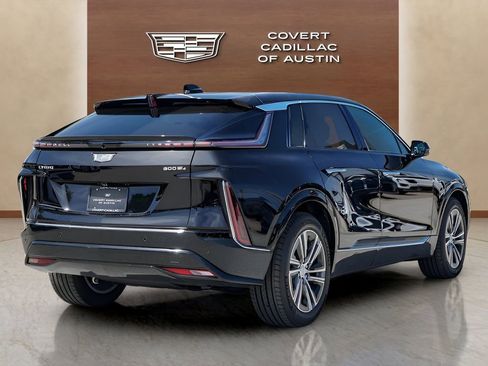 New 2026 Cadillac Lyriq Premium Luxury w/ LPO, Floor Liner Package image 8