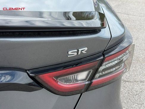 Used 2023 Nissan Maxima SR w/ Sport Mat Group FWD image 6