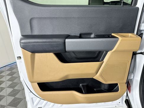 Used 2024 Ford F350 XLT image 37