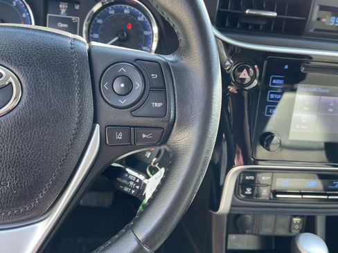 Certified 2019 Toyota Corolla SE w/ Carpet Mat Package (TMS) FWD image 19