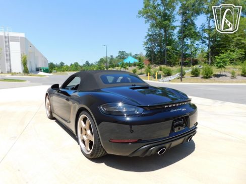 Used 2021 Porsche 718 Boxster image 21