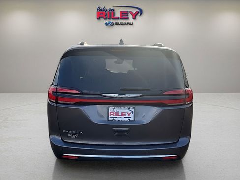 Used 2021 Chrysler Pacifica Touring-L w/ Premium & Safety Sphere Group image 4