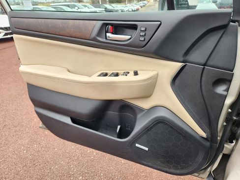 Used 2017 Subaru Outback 2.5i Limited image 24