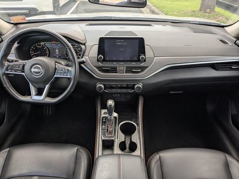 Used 2024 Nissan Altima 2.5 SR FWD image 15