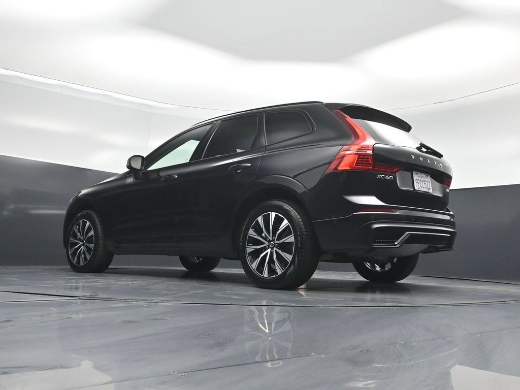Used 2025 Volvo XC60 B5 Plus AWD/4WD image 52