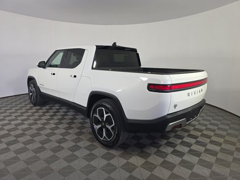 Used 2024 Rivian R1T Adventure Dual AWD/4WD image 3