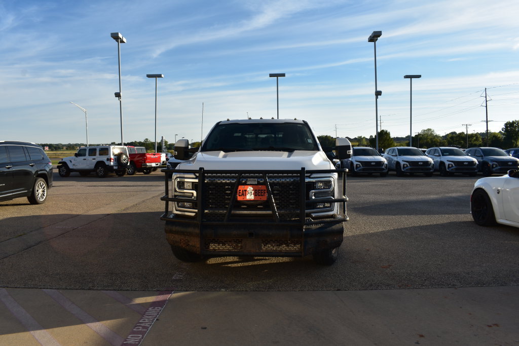 Used 2023 Ford F350 Lariat w/ Lariat Ultimate Package AWD/4WD image 2