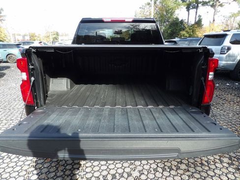 Used 2022 Chevrolet Silverado 1500 LTZ w/ Z71 Off-Road Package image 27