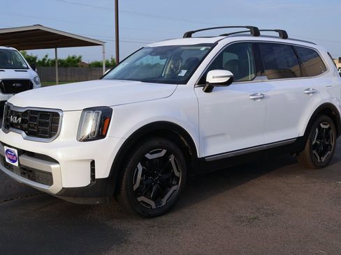Used 2025 Kia Telluride S AWD/4WD image 10