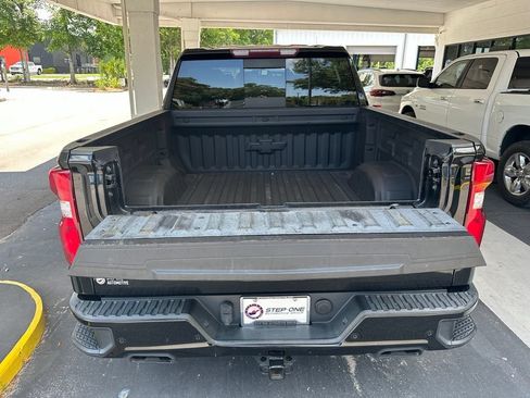 Used 2022 Chevrolet Silverado 1500 RST w/ Redline Edition AWD/4WD image 32