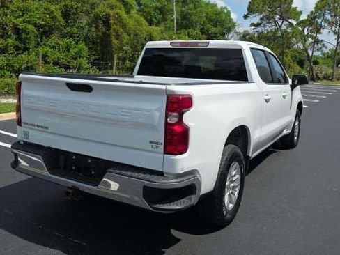 Used 2021 Chevrolet Silverado 1500 LT RWD image 3