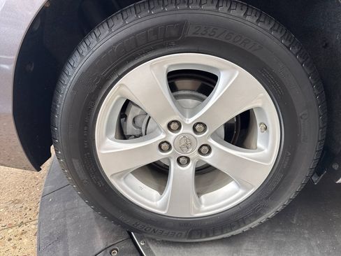 Used 2011 Toyota Sienna LE FWD image 27