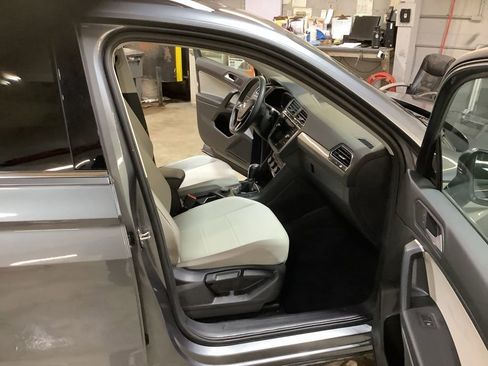Used 2021 Volkswagen Tiguan SEL image 19