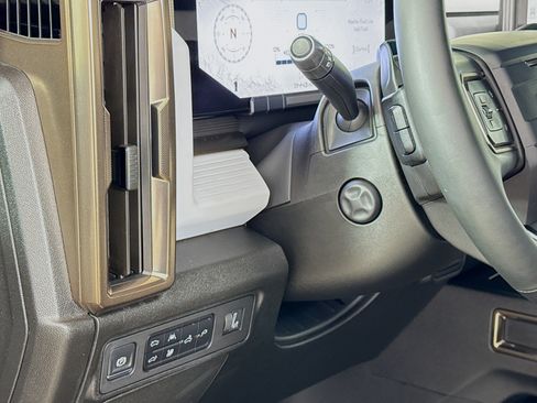 Used 2025 GMC Hummer EV 2X AWD/4WD image 12