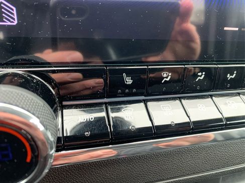 Used 2025 Chevrolet Colorado Trail Boss image 38