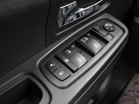 Used 2012 Jeep Liberty Sport AWD/4WD image 6