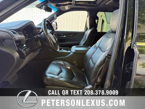 Used 2019 Cadillac Escalade ESV Platinum AWD/4WD image 28