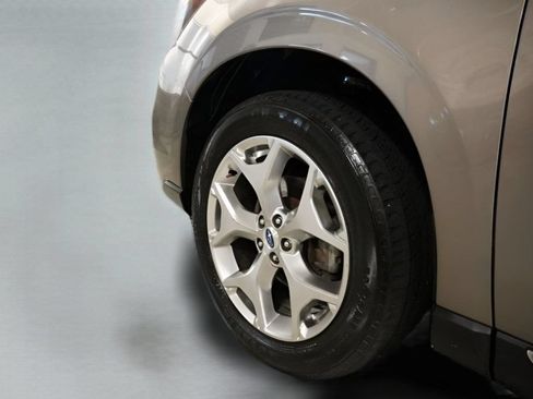 Used 2017 Subaru Forester 2.5i Touring AWD/4WD image 5