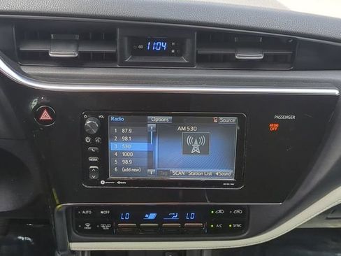 Used 2018 Toyota Corolla iM FWD image 19