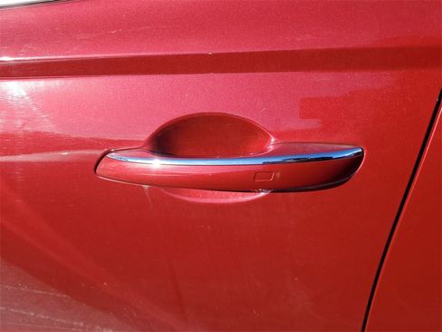 Used 2022 Genesis GV70 2.5T w/ Advanced Package image 8