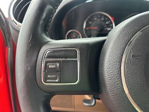 Used 2015 Jeep Wrangler Unlimited Sahara AWD/4WD image 41